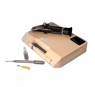 Salt Refractometer (0 to 28%) - 300006